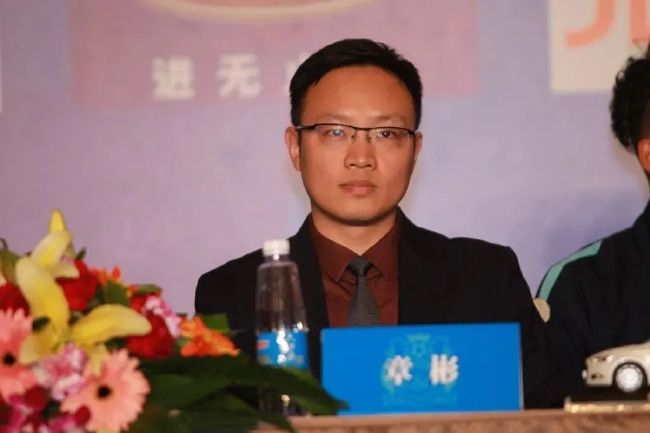 久久天天躁综合夜夜黑人鲁色